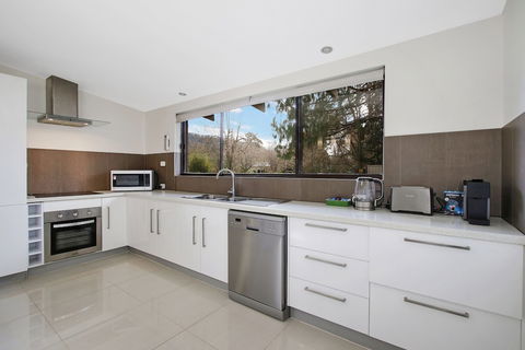 Alinga Longa Residence 4 Bedroom With Pool - Kalgoorlie Accommodation 1