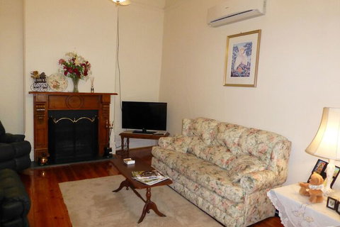 Cherry Tree Lodge B&B - Kalgoorlie Accommodation 2