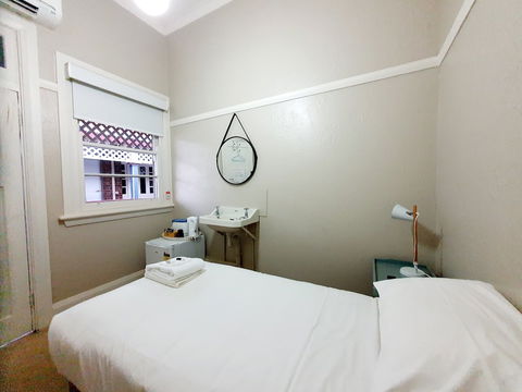 Royal Hotel West Wyalong - Kalgoorlie Accommodation 6