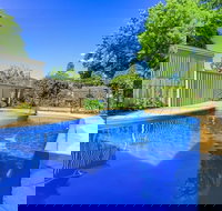 Ambrosia Holiday Home - Kalgoorlie Accommodation