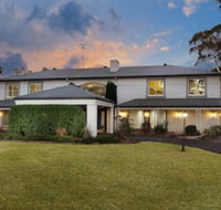 Luxury Bungalow - Kalgoorlie Accommodation