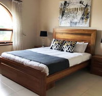 Adelaide holiday home - Kalgoorlie Accommodation
