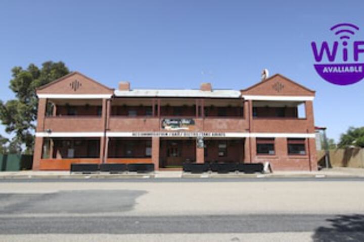 Warne ACT Kalgoorlie Accommodation
