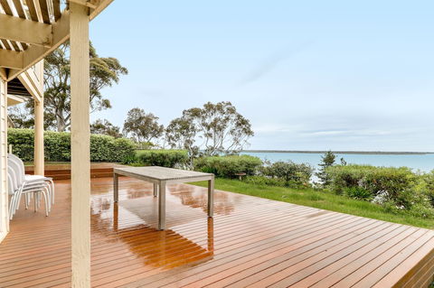 Aegina - Kalgoorlie Accommodation 0