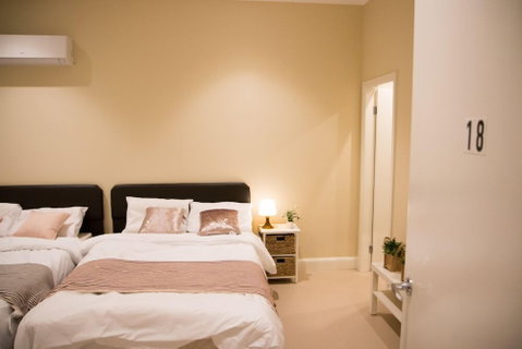 T & M HOUSE - Kalgoorlie Accommodation 1