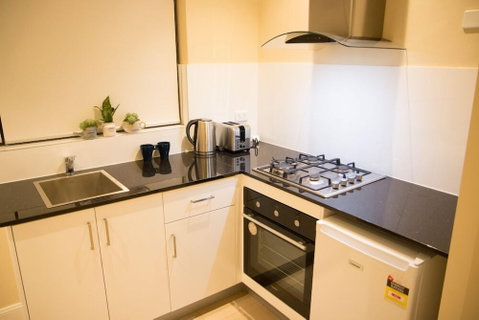T & M HOUSE - Kalgoorlie Accommodation 6