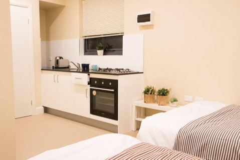 T & M HOUSE - Kalgoorlie Accommodation 5