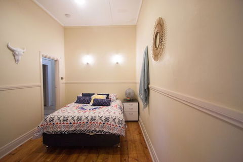 Charleston House - Mathoura - Kalgoorlie Accommodation 4