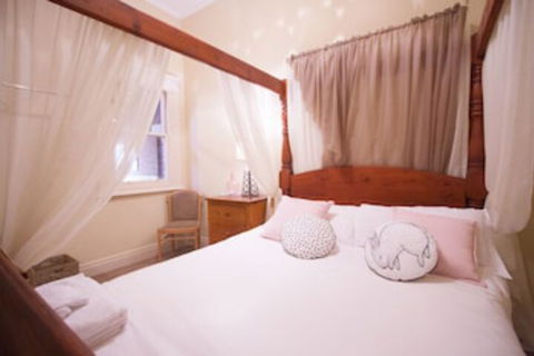 Charleston House - Mathoura - Kalgoorlie Accommodation 0