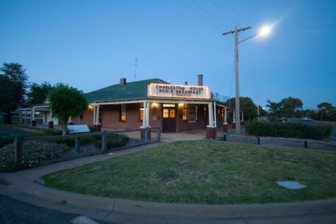 Charleston House - Mathoura - Kalgoorlie Accommodation 2