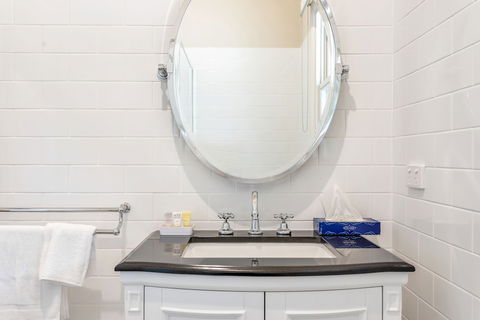 Grandview Accommodation - The Flaxley Apartments - Kalgoorlie Accommodation 0
