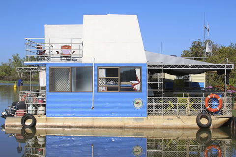 Corroboree Houseboats - Kalgoorlie Accommodation 2