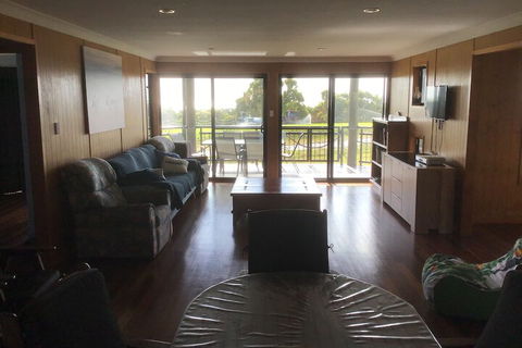 DRIFTWOOD - Kalgoorlie Accommodation 4