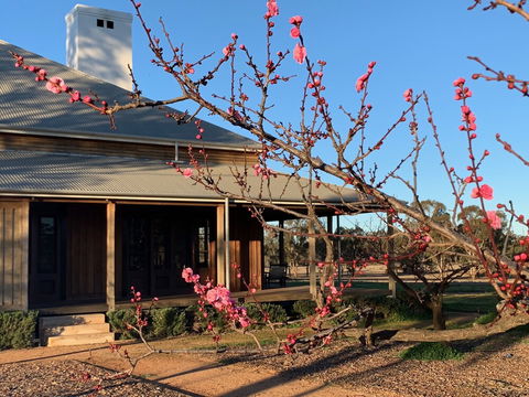 Yarrabandai Creek Homestead - Kalgoorlie Accommodation 1