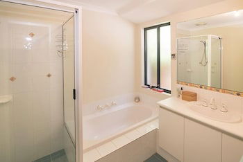 Nature Retreat - Kalgoorlie Accommodation 4