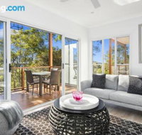 Avalon Tree House - Kalgoorlie Accommodation
