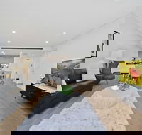 Ultra Modern Luxurious home in Tranquil Sydney - Kalgoorlie Accommodation