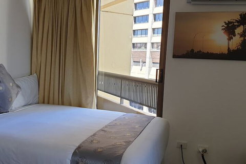 Sydney Hyde Park Paxsafe Apartments - Kalgoorlie Accommodation 5