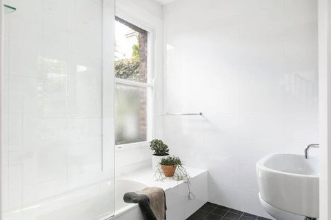 European Elegance In Darlinghurst - Kalgoorlie Accommodation 3