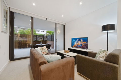 Peaceful Water Side Retreat With Huge Courtyard - Kalgoorlie Accommodation 3