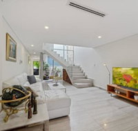Luxurious New House Hidden Near Central CBD - Kalgoorlie Accommodation