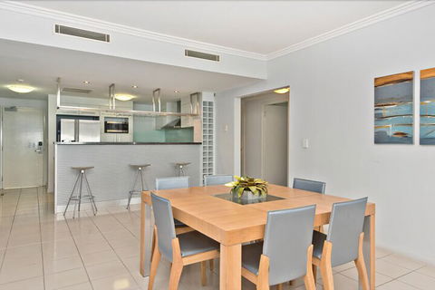 Deep Blue 8 - Kalgoorlie Accommodation 3