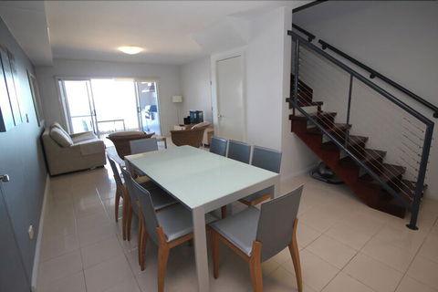 Deep Blue 13 - Kalgoorlie Accommodation 1