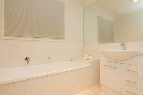 Alrima Lodge Bright - Kalgoorlie Accommodation 3