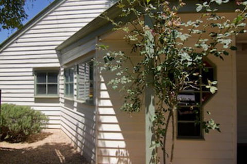 Atticus Cottage - Kalgoorlie Accommodation 0