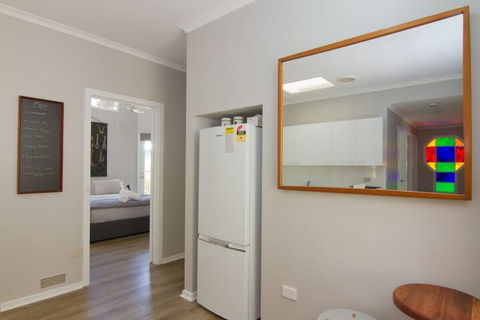 Atticus Cottage - Kalgoorlie Accommodation 1
