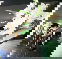 Classic 6brm Villa in Melbourne - Kalgoorlie Accommodation