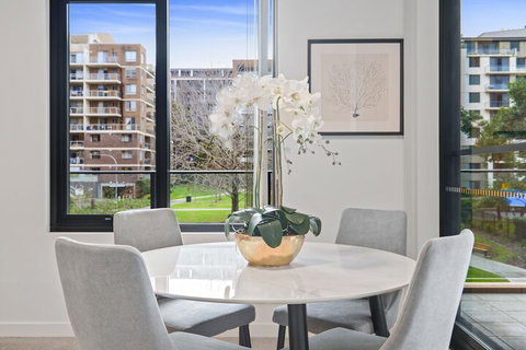 HomeHotel Walking Distance To Train & Westfield - Kalgoorlie Accommodation 3