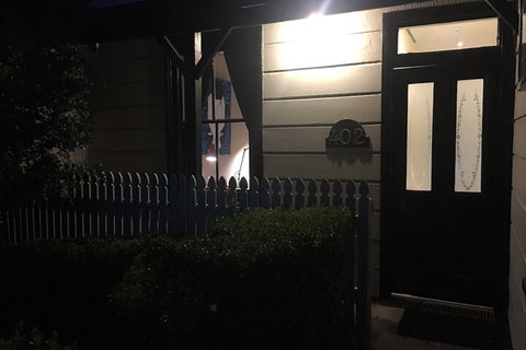 Pop Artist's Concept Store On Darling St - Kalgoorlie Accommodation 1