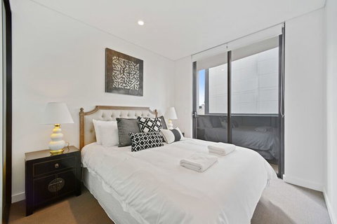 HomeHotel Luxury & Contemporary Apt - Kalgoorlie Accommodation 5