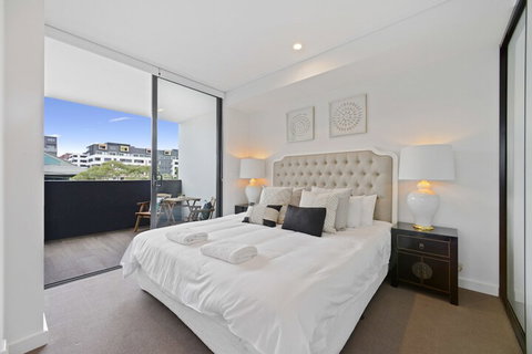 HomeHotel Luxury & Contemporary Apt - Kalgoorlie Accommodation 1
