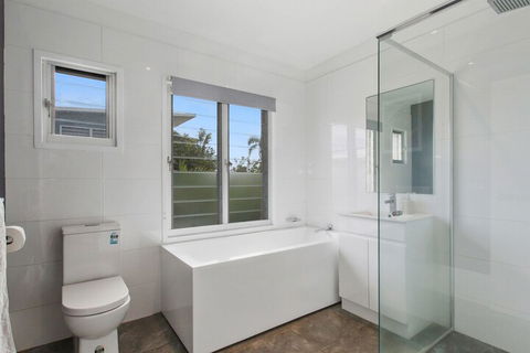 BEACH HOUSE On PEARL - Kalgoorlie Accommodation 7