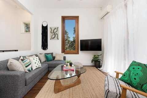 Historic 1890s House With Terraced Backyard Deck H346 - Kalgoorlie Accommodation 2