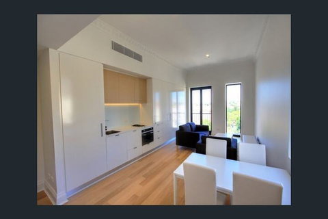 Potts Point Apartment In The Manor - Kalgoorlie Accommodation 2