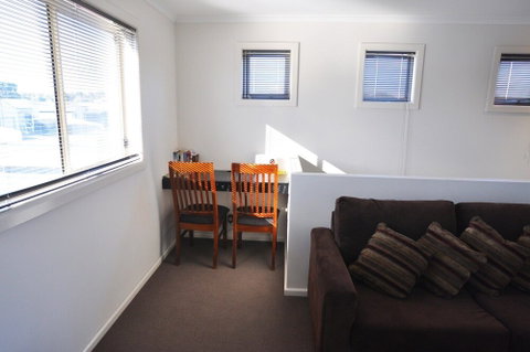 Flying Colours Free Wifi - Kalgoorlie Accommodation 4