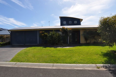 Flying Colours Free Wifi - Kalgoorlie Accommodation 0
