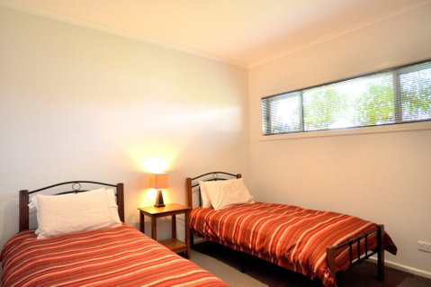 Flying Colours Free Wifi - Kalgoorlie Accommodation 2