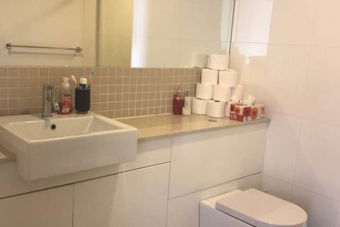 One Bedroom Apartment In Marrickville - Kalgoorlie Accommodation 4