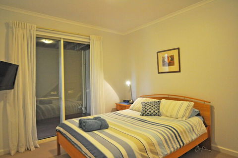 THE Sails 8 Linen Included Central Location - Kalgoorlie Accommodation 3