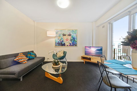 HomeHotel Urban Retreat In Secure Boutique Block - Kalgoorlie Accommodation 2
