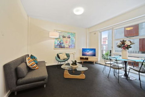 HomeHotel Urban Retreat In Secure Boutique Block - Kalgoorlie Accommodation 0