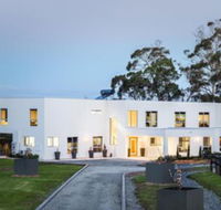 Paradise Point Tamar Valley Residence with Pool - Kalgoorlie Accommodation