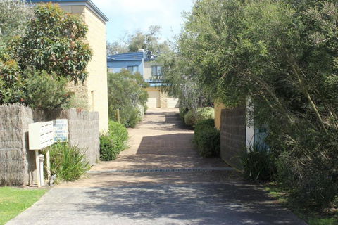Annies Place - Kalgoorlie Accommodation 6