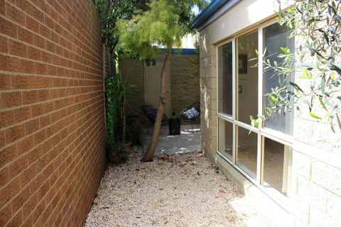 Annies Place - Kalgoorlie Accommodation 4