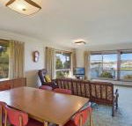 2 Water Crescent Retro Haven - Kalgoorlie Accommodation