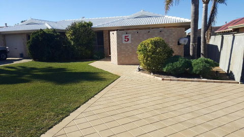 Alexander Drive B & B - Kalgoorlie Accommodation 2